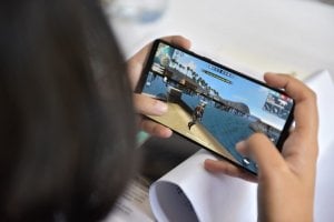 Beri Selamat ke Pemenang Piala Presiden Esports 2020, Samsung  Puas Temani Atlet
