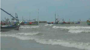 Gelombang Tinggi Capai 4 Meter, Ini Imbauan untuk Nelayan
