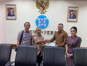 Raul Lemos dan Krisdayanti Mengadu ke Dewan Pers