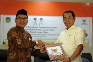 Sekda Lutim Imbau ASN Aktif Jadi Pelopor Zakat