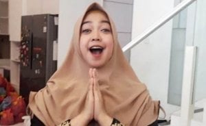 Berada di Flores, Ria Ricis Dikabarkan Belum Tahu Ayahnya Meninggal