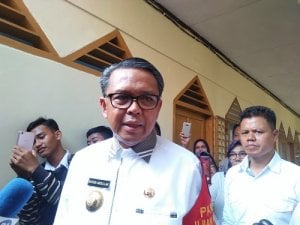 Darurat Corona, Gubernur Minta Awak Media Kurangi Doorstop