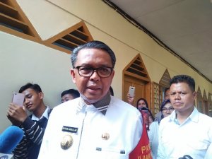 Disiplin Kunci Menekan Corona, Nurdin Abdullah Minta Siswa Berdiam di Rumah