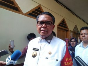 Gubernur Perintahkan Dinkes Sediakan Alat Cek Suhu di Sekolah