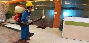 Cegah covid 19, Pelindo IV Lakukan Penyemprotan Desinfektan