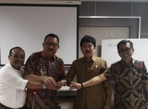 DPRD Sulsel Sumbang Rp56 Juta untuk Tim Medis RS Sayang Bunda