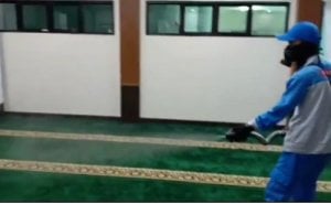Antisipasi Corona, Rujab hingga Masjid Disemprot Disinfektan