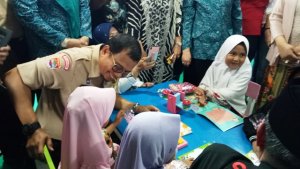 Iqbal Suhaeb Soroti Anak-anak Kecanduan Gadget