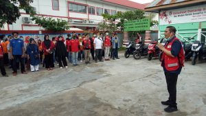 PMI-Yamaha Kerahkan 300 Relawan Semprot Pemukiman Warga