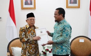 Wapres Terima Gelar Bapak Ekonomi Syariah, Wagub Ucapkan Ini