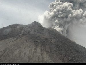 Gunung Merapi Meletus, Ketinggian Abu Capai 5.000 Meter