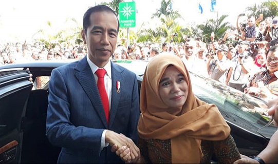 Hasil gambar untuk Titi Purwaningsih