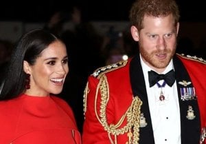Harry dan Mengan Markle Resmi Bukan Bangsawan