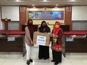 Peduli Covid-19, DHT Grup Bagikan Masker