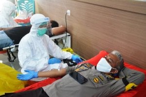Banyak Pasien Corona Butuh, Polres Luwu Timur Donor Darah