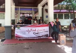 Peduli Covid-19, IKAFE Unhas Bantu Warga Terdampak