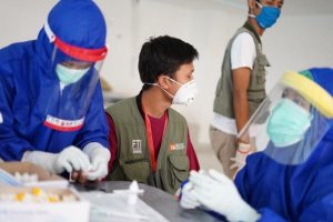 Gelar Rapid Test Kedua, 44 Relawan FTI UMI Negatif Covid 19