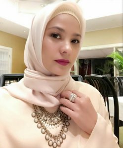 Usia Sudah Kepala Empat, Rachel Maryam Hamil Anak Kedua