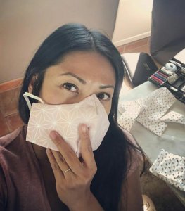 Tak Ada Job Karena Corona, Anggun jadi Tukang Jahit Masker Dadakan