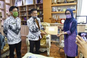 PGRI Luwu Utara Bantu Penanganan Covid-19, Nilainya Rp20 Juta