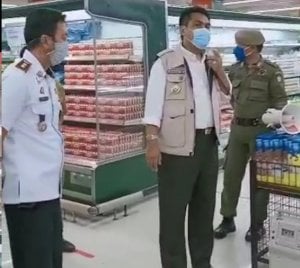 Besok PSBB Dimulai, Toko Masih Banyak yang Bandel