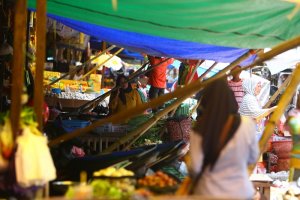 Retail Nonpangan Boleh Buka Setengah Hari