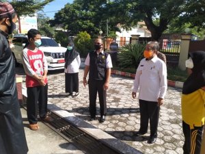 Bupati Sidrap Pantau Rapid Tes Kedua Bagi Warga Terlacak Kontak Erat Positif Covid-19 Plus Santri