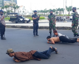 Motor Disita hingga Jadi Petugas Pemakaman Jenazah Covid-19