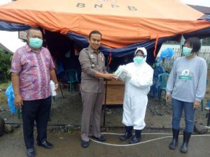 Petugas Medis di Perbatasan Sidrap-Wajo Dapat Bantuan Masker dan Disinfektan