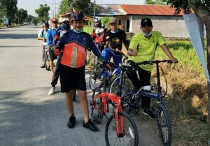 Jaga Daya Tahan Tubuh, Begini Aktivitas Olahraga Kadis Kominfo Sidrap