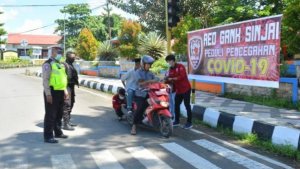 Lawan Covid-19, Dua Kelompok Besar Suporter Makassar Lakukan Aksi Nyata