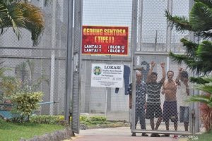 Karolus Kopong Medan: Bayangkan Saja Kalau Koruptor Dibebaskan