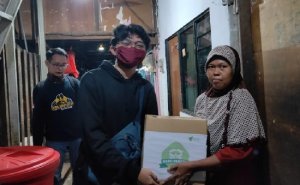 KUP Salurkan Sembako di Episentrum Baru Covid-19