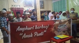 Travel Pengelola Haji dan Umrah Bersatu Bantu Anak Yatim Piatu