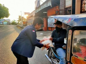 BEM FH Unibos Salurkan Bantuan ke Panti Asuhan dan Masyarakat Umum