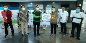CSR PLN Beri Bantuan 500 Paket Sembako ke Dhuafa dan Yatim