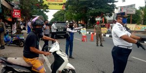 PSBB Tahap Kedua di Makassar, Pendatang Wajib Pakai Kaus Tangan