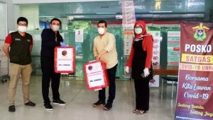 RS Unhas Kedatangan Dua Legislator, Rayakan Ultah dengan Bawa Bantuan