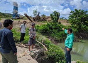 Pabrik Tambang C Cemari Sungai di Parepare