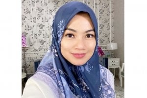 Makin Cantik, Titi Kamal Banjir Pujian Kenakan Hijab