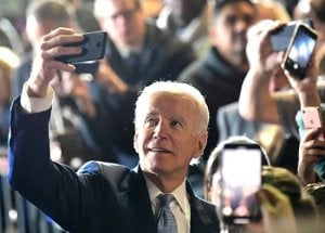 Kamala Harris, Wanita Kulit Hitam Pertama Jadi Cawapres AS