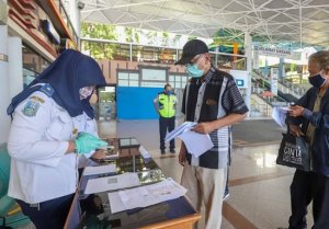Pemeriksaan Penumpang di Bandara Internasional Juanda Diperketat, Dokumen 2 Kali Dipelototi