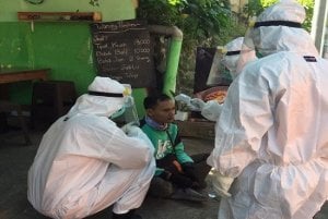 Pengemudi Ojol Tiba-tiba Kejang-kejang dan Sesak Napas, Warga Takut Mendekat