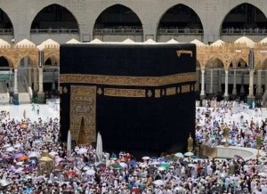 Umrah Backpacker Jadi Tren, MUI: Silahkan Dicoba, Seru!