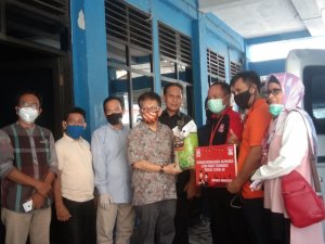 Sasar PWI Sulsel, Alfamidi Beri Bantuan Paket Sembako