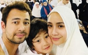 Gigi Panik Ada Benjolan di Bawah Lidah Rafathar