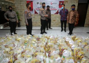 Bank Sahabat Sampoerna Serahkan Bantuan ke Polres Pelabuhan
