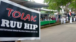 Emak-emak di Makassar Siap Tinggalkan Dapur Tolak RUU HIP