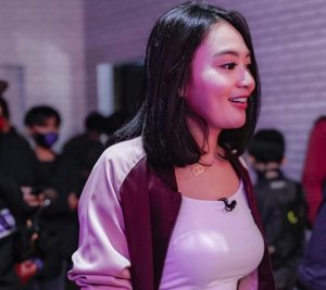 Pamer Foto Candid, Wika Salim Bikin Netizen Susah Kedip