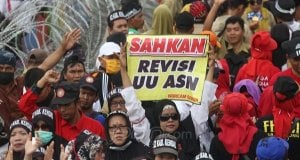 Sumarni Azis: Pemerintah Sudah Mundur Sebelum Maju